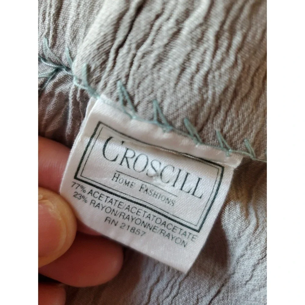 2 Croscill Home Fashions Light Sage Green Drapes 41x180 Light Filtering RN 21857